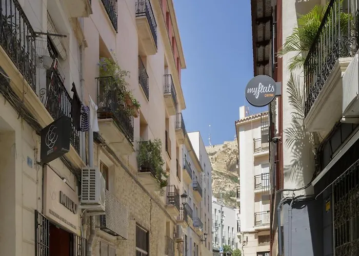 Penthouse In Historic Center Overlooking The Castle