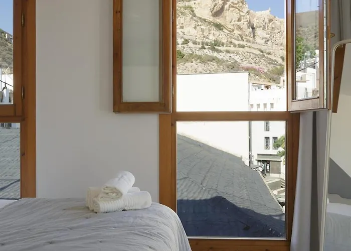 Penthouse In Historic Center Overlooking The Castle *