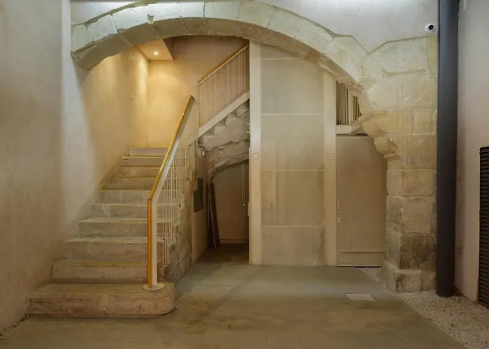 Penthouse In Historic Center Overlooking The Castle דירה *