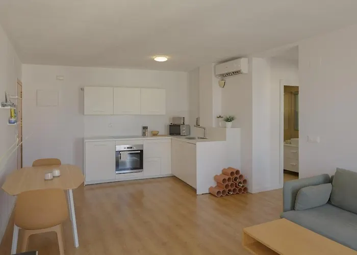 Penthouse In Historic Center Overlooking The Castle דירה